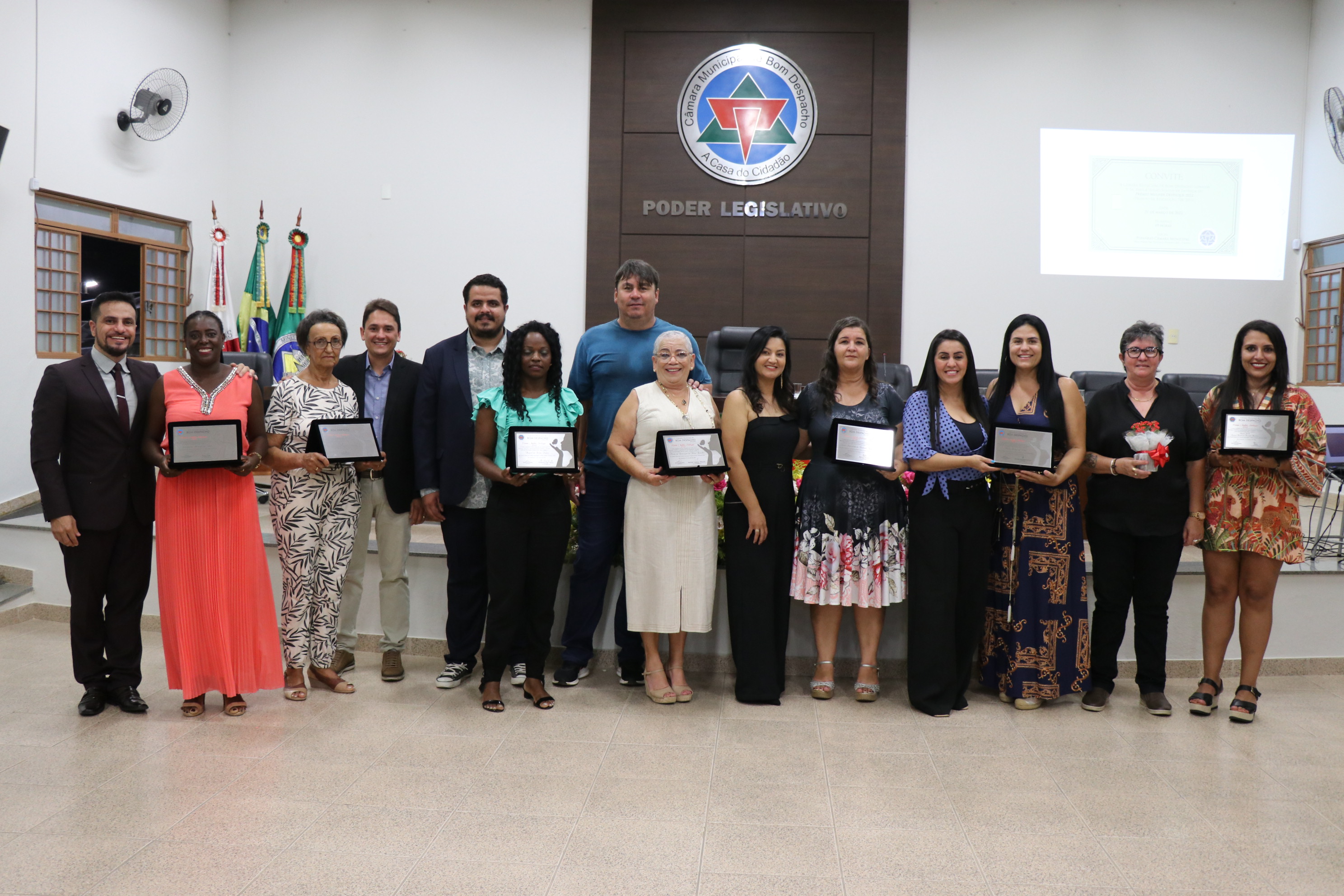 Homenagem às mulheres que constroem a história da cidade.