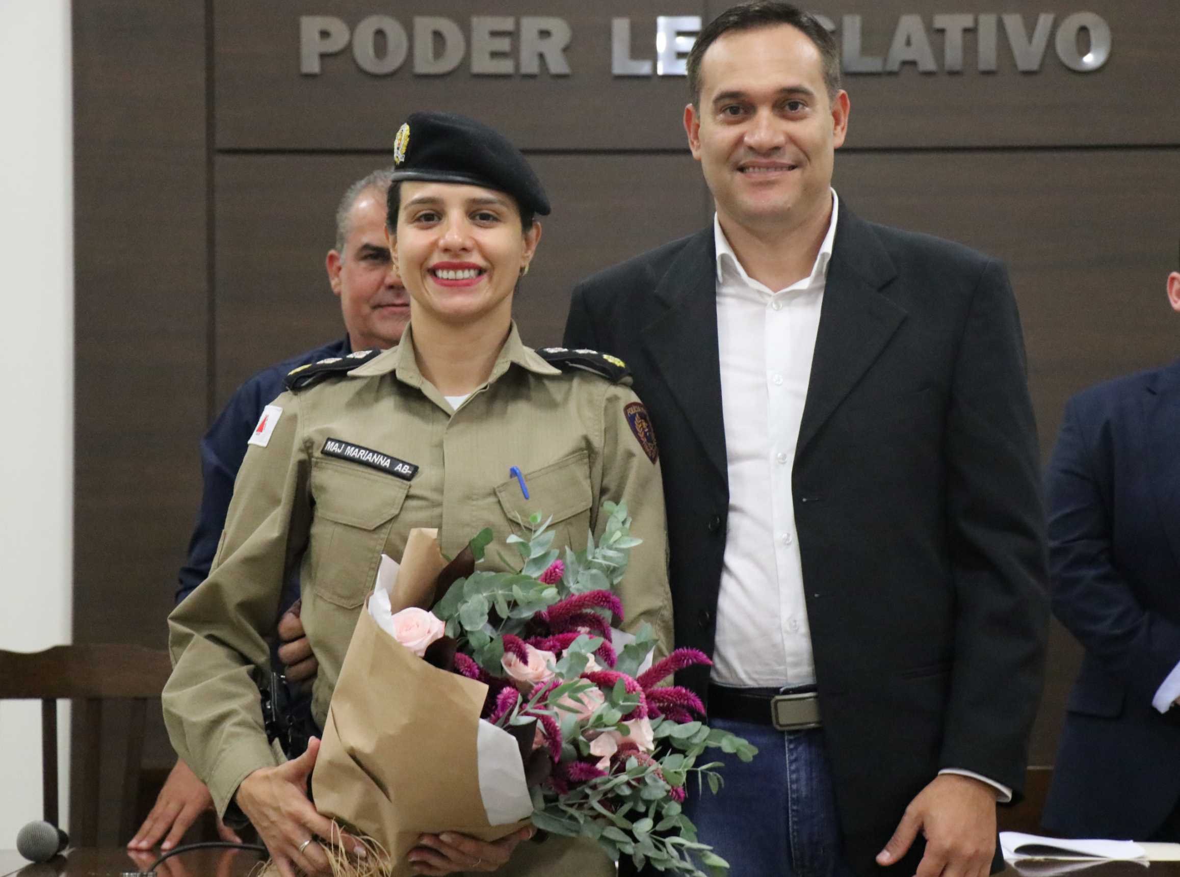Major Mariana faz história e recebe homenagem por assumir comando do 7º BPM.
