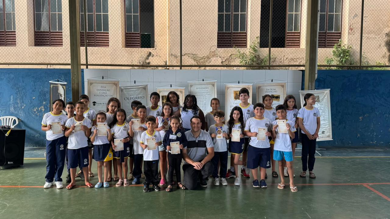 Mostra resgata a história de Olegário Maciel para estudantes de Bom Despacho.