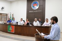 Solenidade valoriza o trabalho social da APAE e da ADEFIS em Bom Despacho.